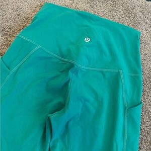 kelly green lululemon leggings